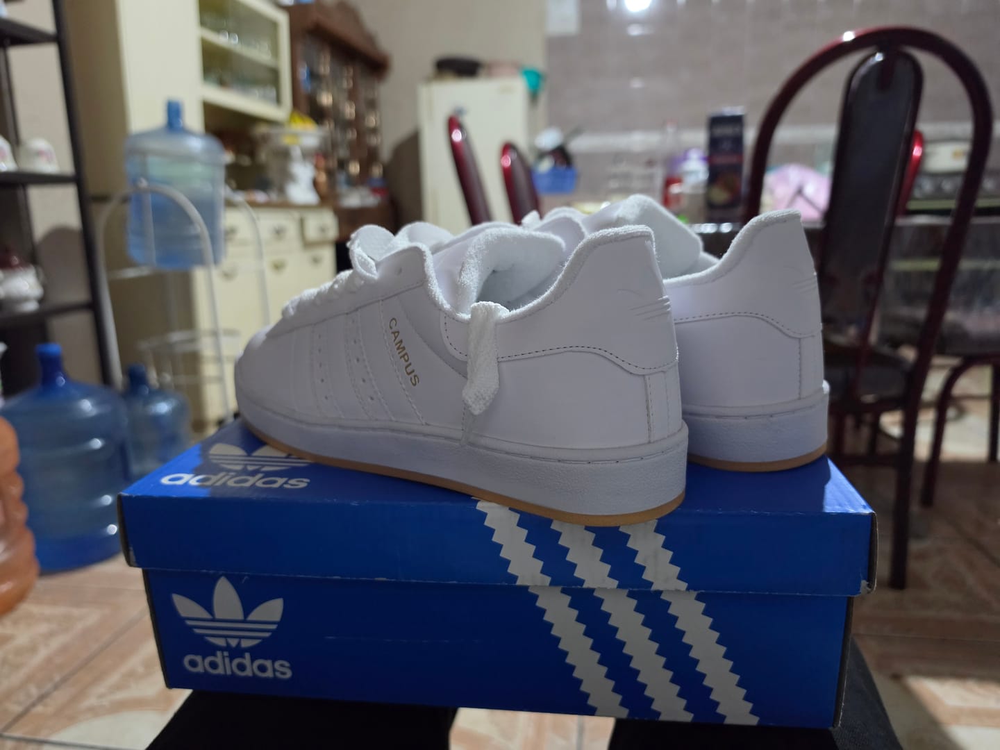 Customer photo review of Tenis 2000s Blanco Total