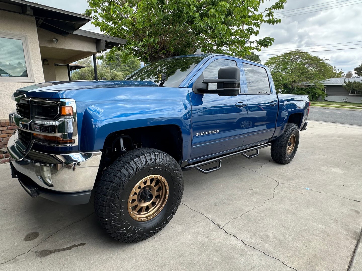 Customer photo review of Decked Out Tire Dressing - 16 oz.