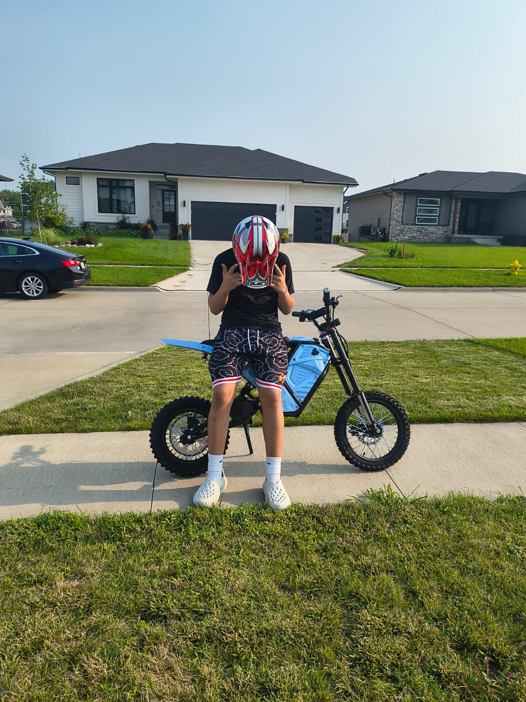 Customer photo review of Eskute® NOVA Mini Electric Dirt Bike For Teens & Adults