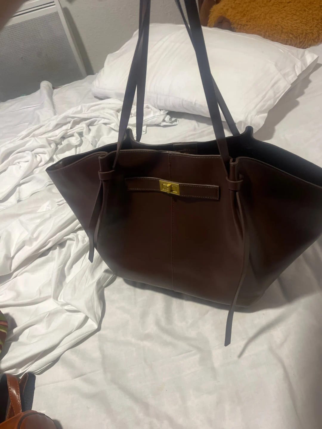 Customer photo review of KATALEÏA - Sac à Main de Cours en Cuir Élégant Grande Capacité