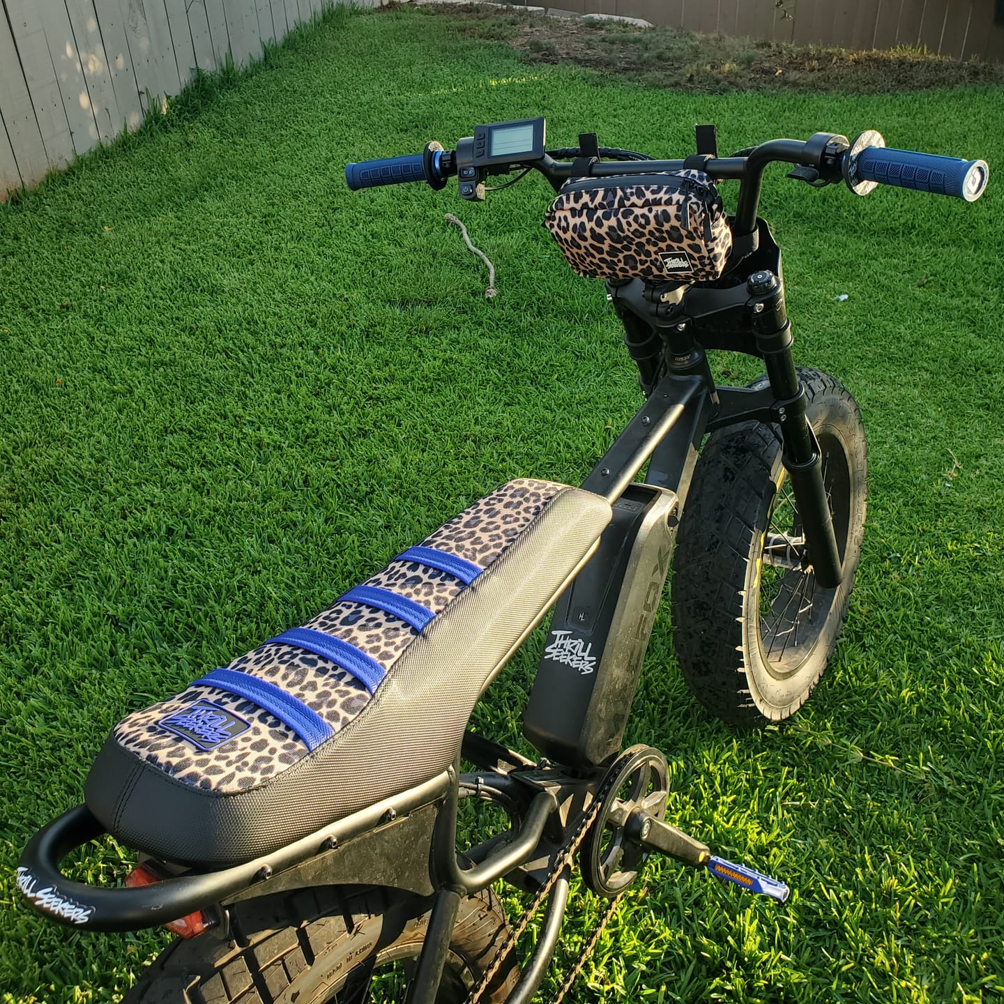 Customer photo review of Custom Seat Cover: Macfox X7