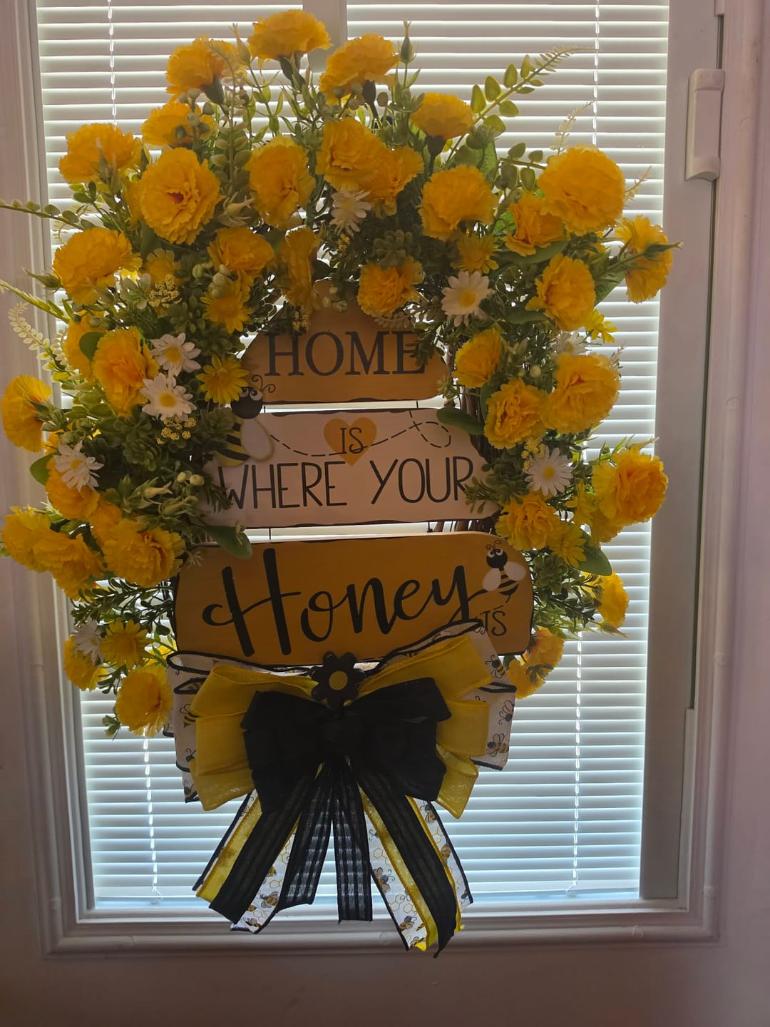 Customer photo review of 16" Oval Grapevine Wreath - DECOE-036
