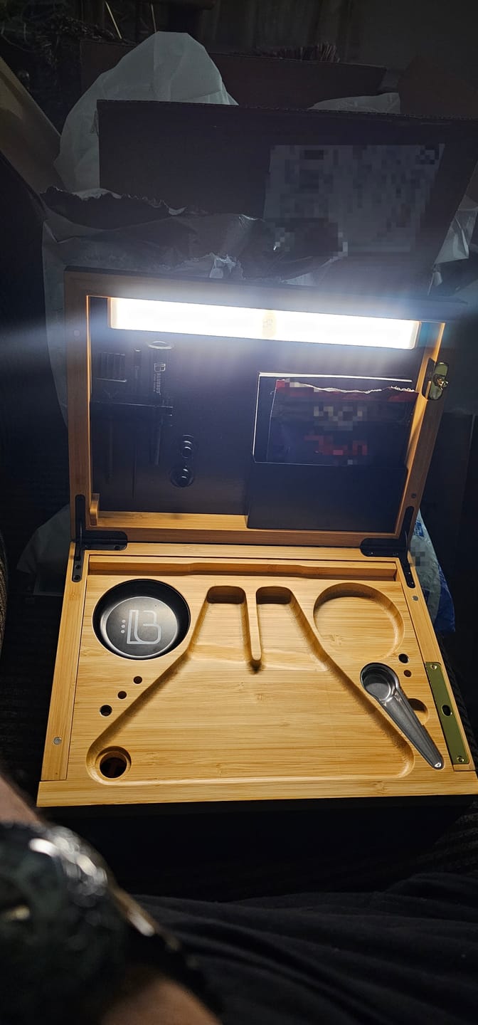 Customer photo review of LED Light Bar for Discovery & Genesis Boxes | BlueBus Fine Tools