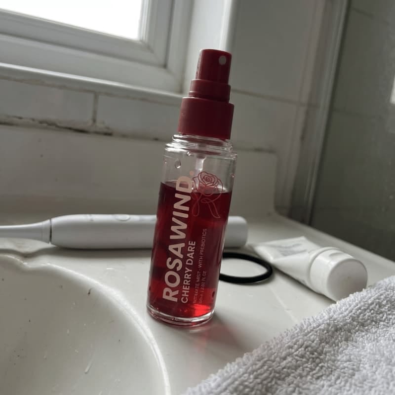 Customer photo review of Rosawind | Prebiotic Anti-Odor Intimate Comfort Mist