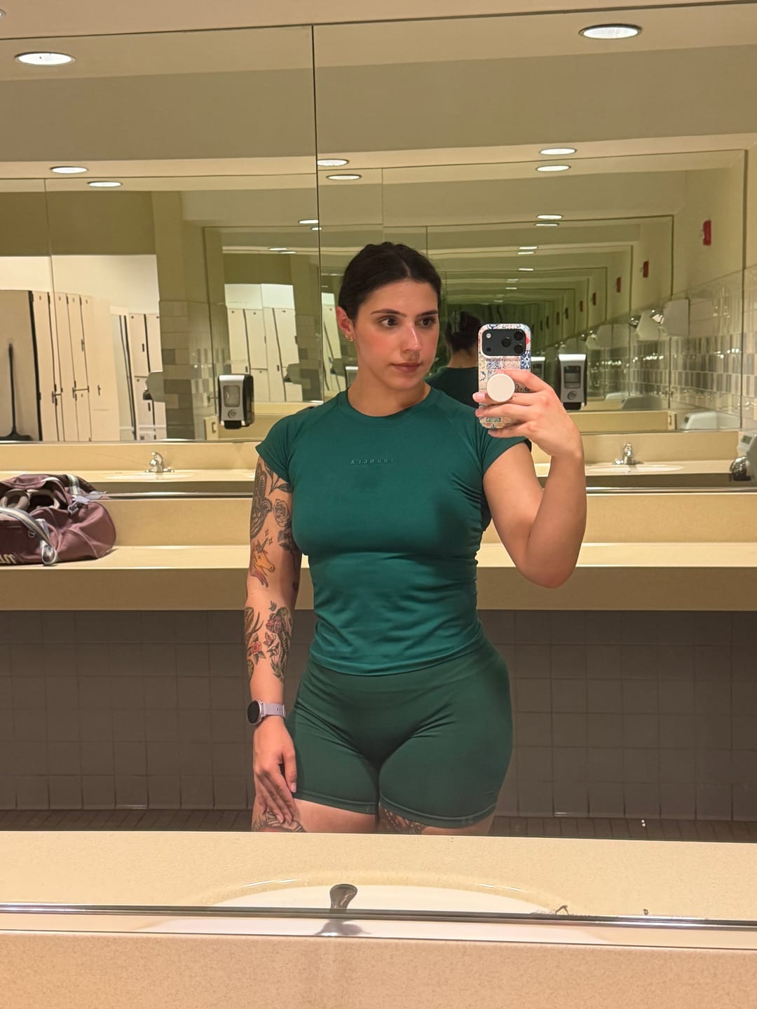 Customer photo review of W446 - Curve Seamless Compression Top - New Colors
