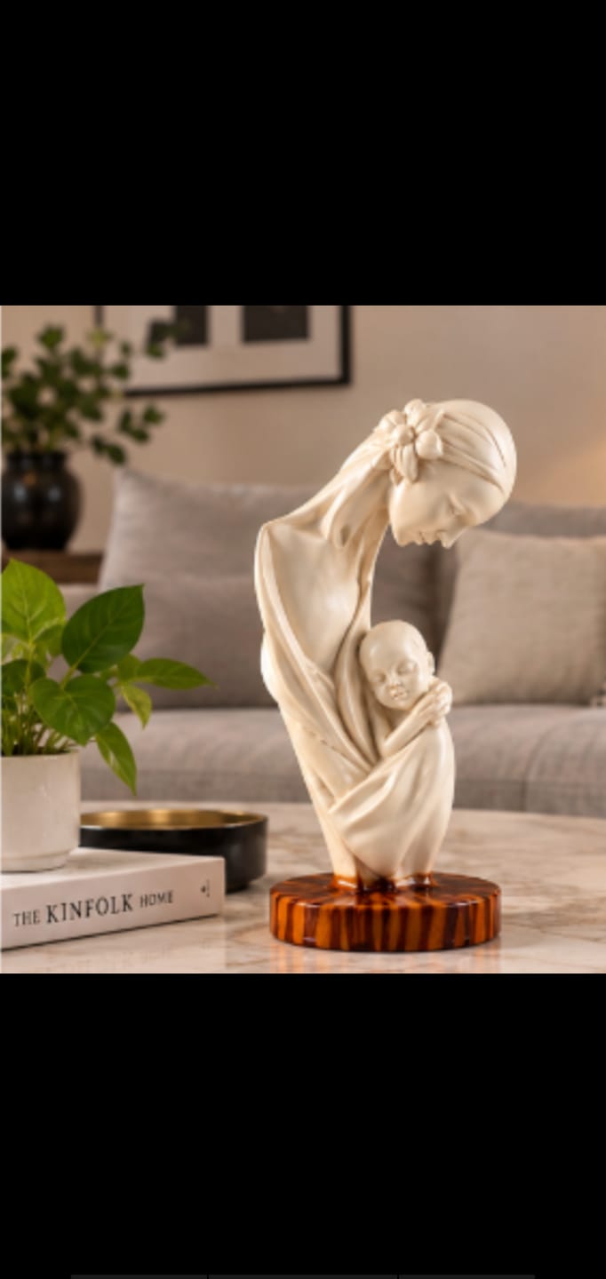 Customer photo review of Elegant Mother & Child Decorative Sculpture with Wooden-Style Base