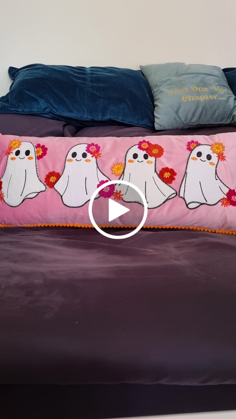 Customer video review of Summerween Dekokissen Set mit Geistern in Rosa – 2-teilig (limitiert)