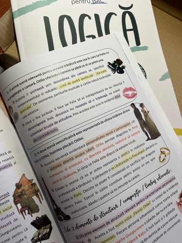 Customer's Pachet Bacalaureat manual deschis cu text colorat și adnotări despre opere literare.