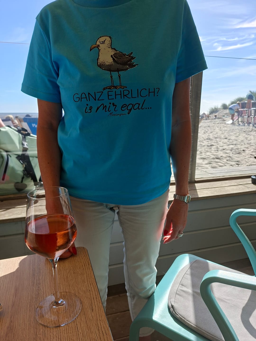 Customer photo review of Ganz ehrlich? ist mir egal...  · Damen Premium Bio T-Shirt 2.0