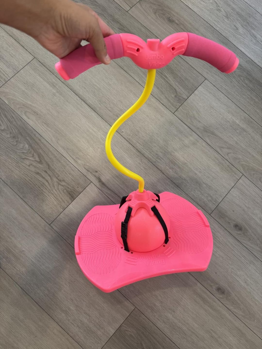 Customer photo review of Hopster Hüpfball mit Griff Kinderspielzeug | Indoor Outdoor Bewegungsspielzeug ab 3 Jahren