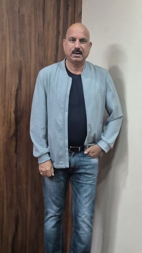 Customer photo review of Essential T-Shirt