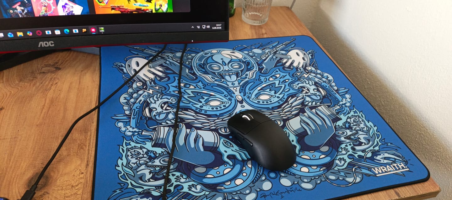 Customer photo review of Wraith Spirit of Aim Mousepad