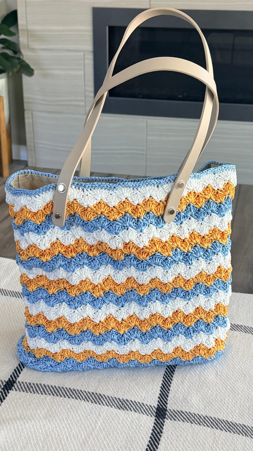 Customer photo review of Seabreaze Wave Tote Crochet Kit