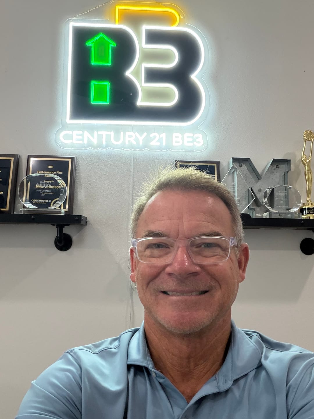 Customer photo review of CENTURY 21 BE3 - Premium Neon Artwork