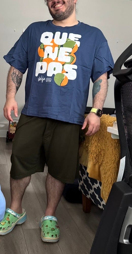 Customer photo review of Quenepas Boxy Tee