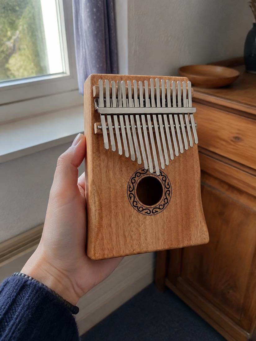 Customer photo review of Kalimba 17 Tasten - Mahagoni, für Meditation