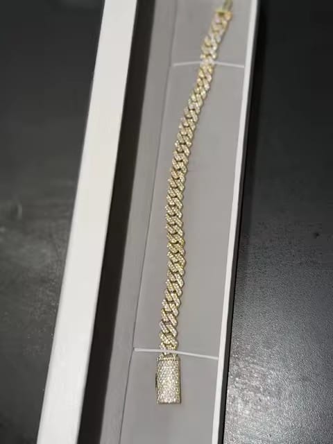 Customer photo review of Sterling Silver VVS D Color Moissanite Cuban Link Bracelet 6MM 8MM 10MM