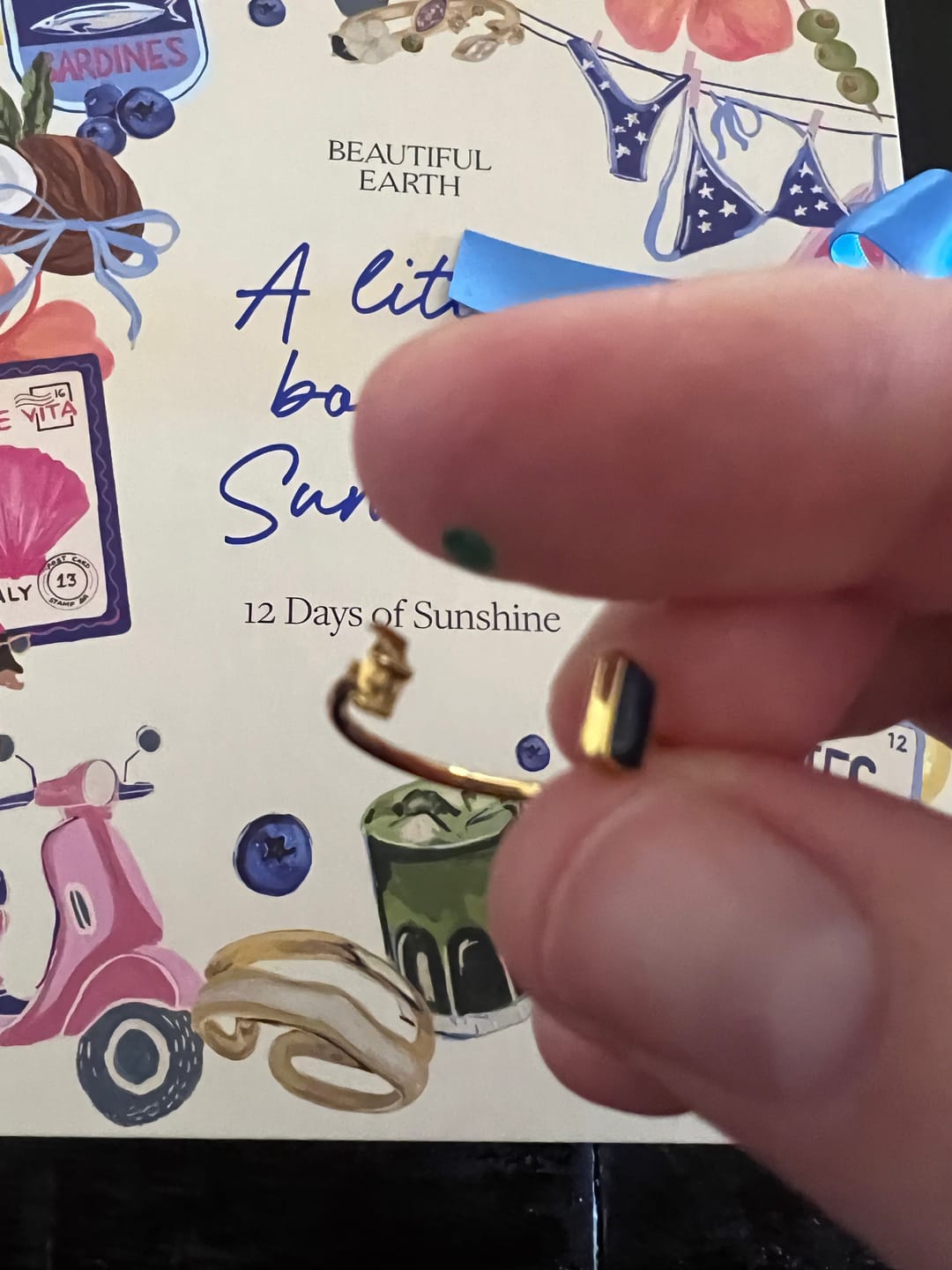Customer photo review of Gold Amore Crystal Ring