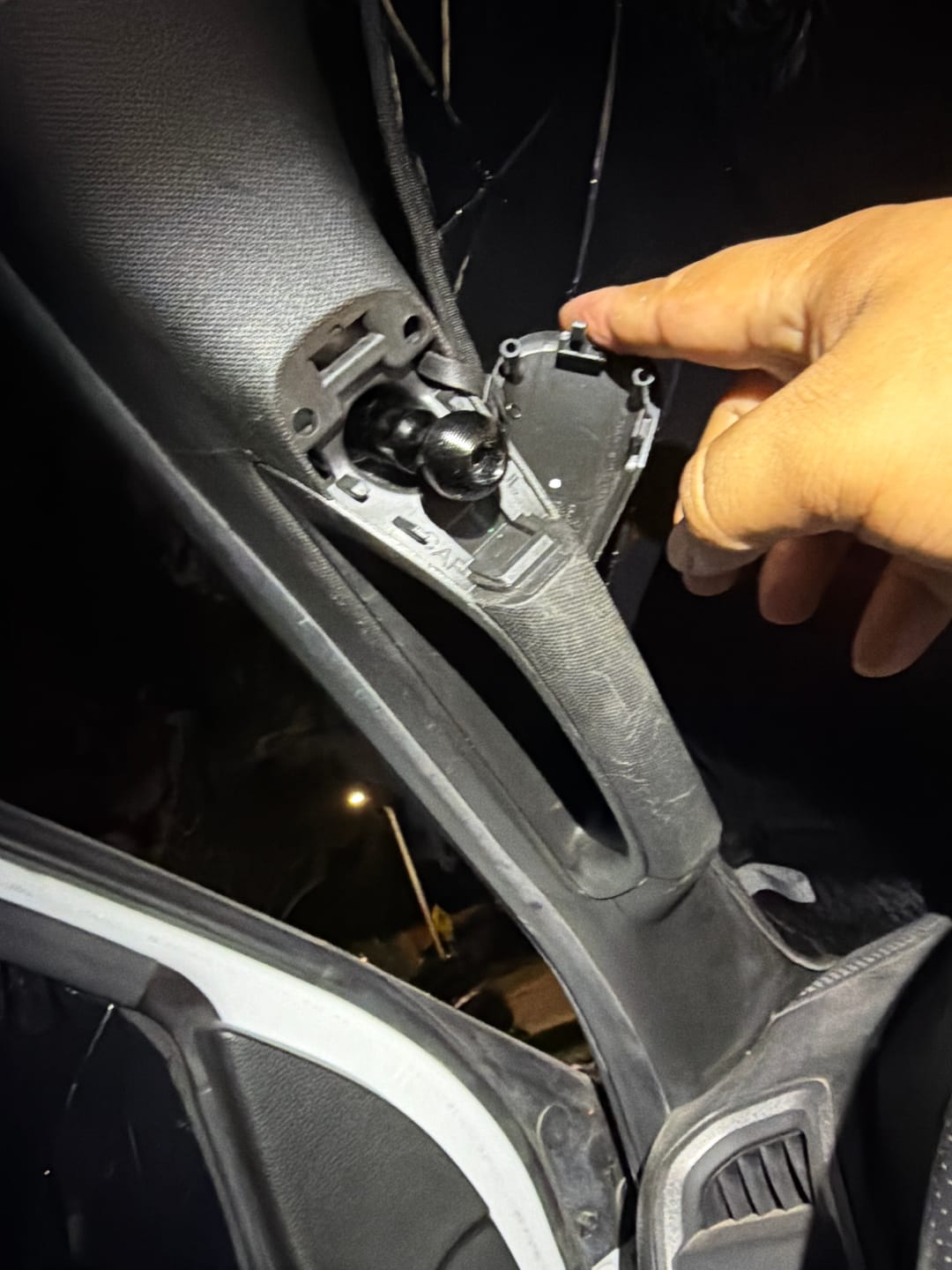 Customer photo review of Universal A-pillar Ball Mount