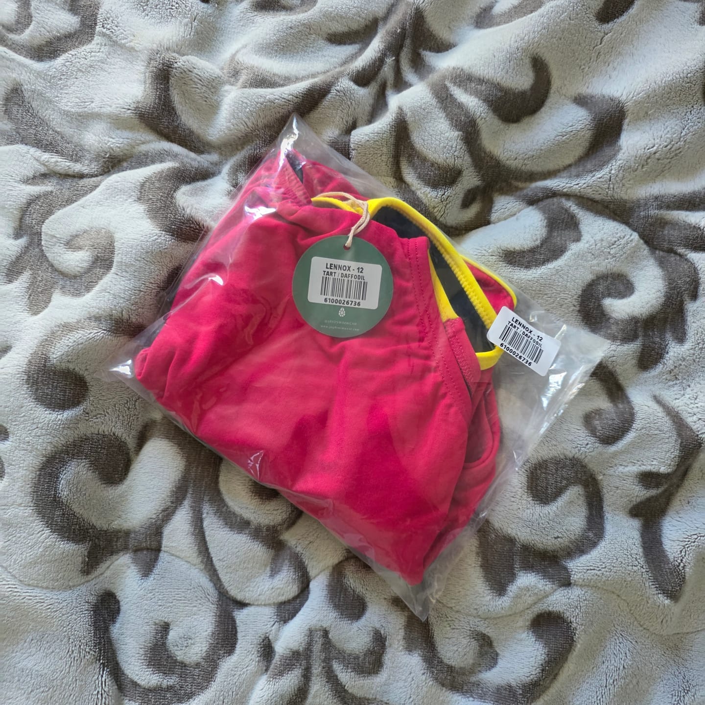 Customer photo review of LENNOX ONE PIECE - Tart|Daffodil