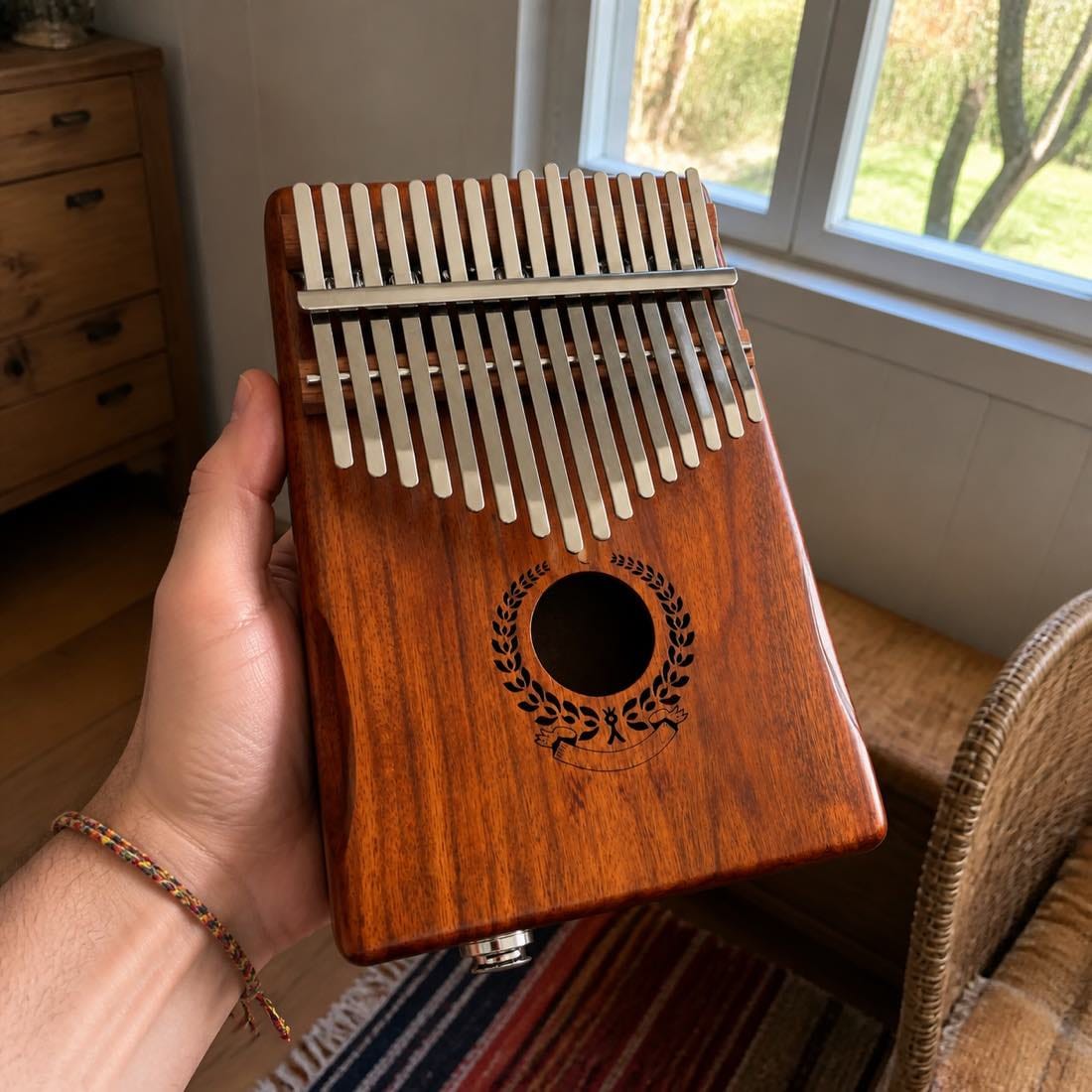 Customer photo review of Kalimba 17 Tasten - Akazienholz, mit Tonabnehmer