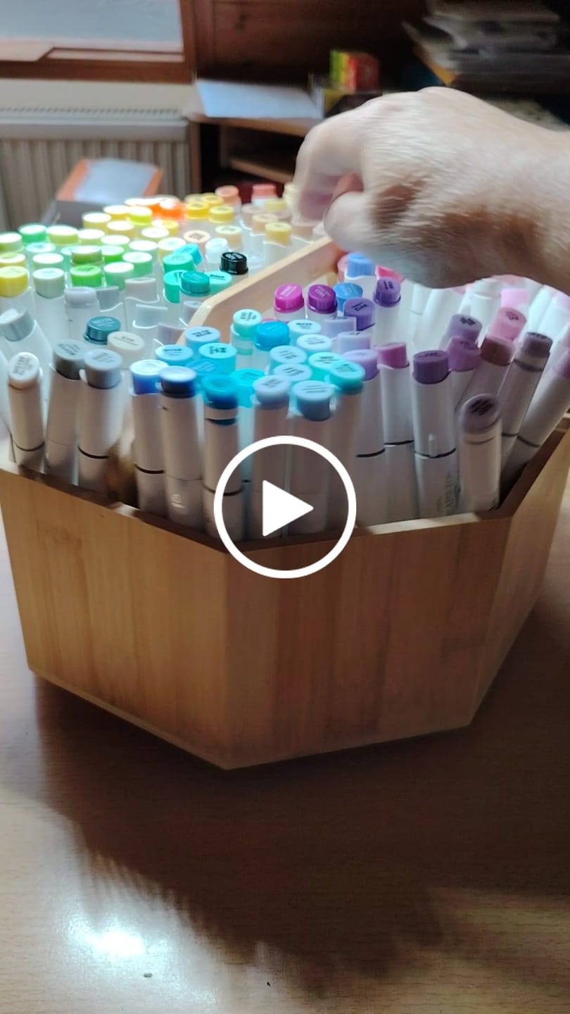Customer video review of Ohuhu 360° Bamboo Rotating Marker Organizer