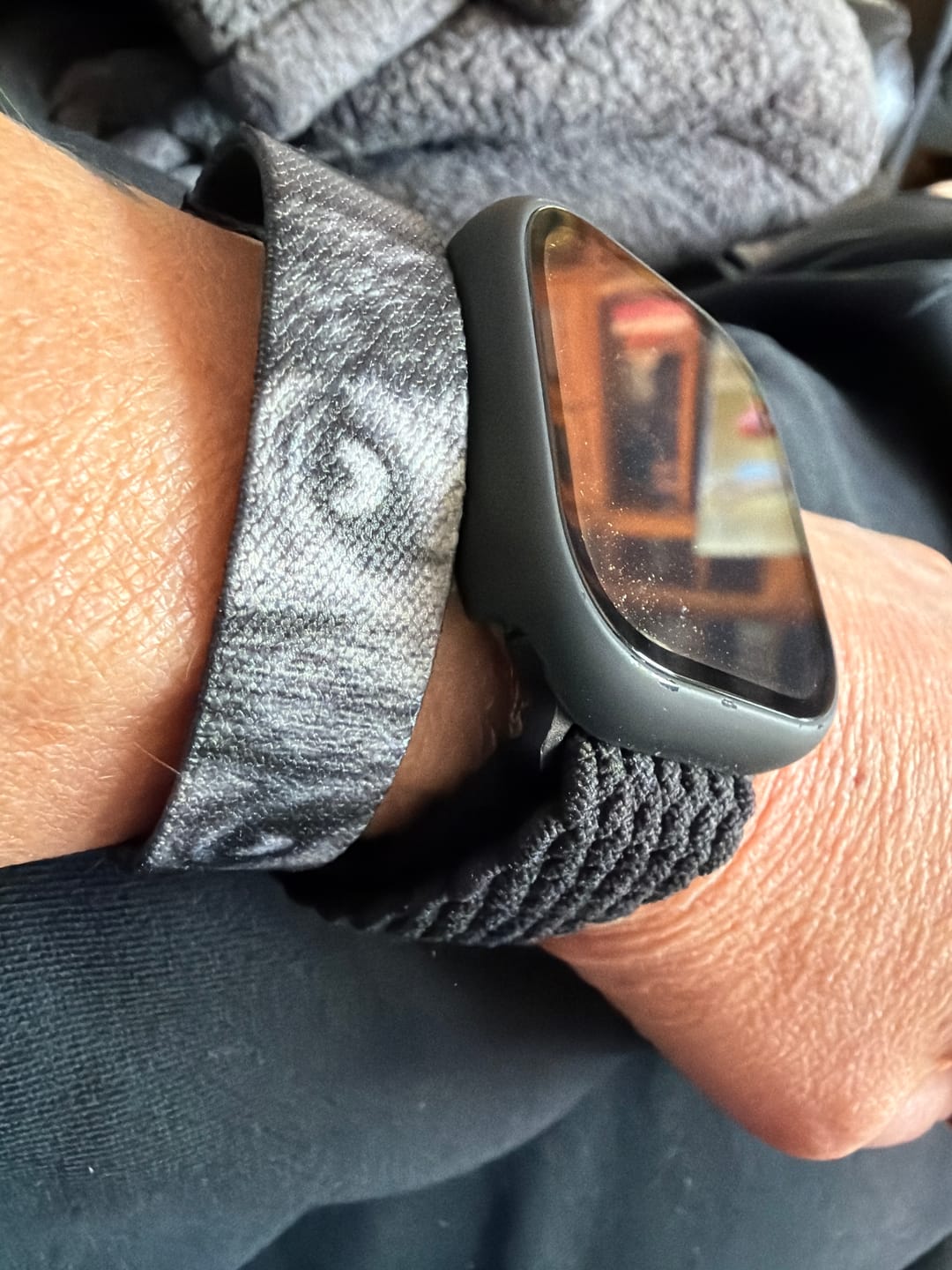 Customer photo review of Stronger Than Yesterday - Elastisches Armband