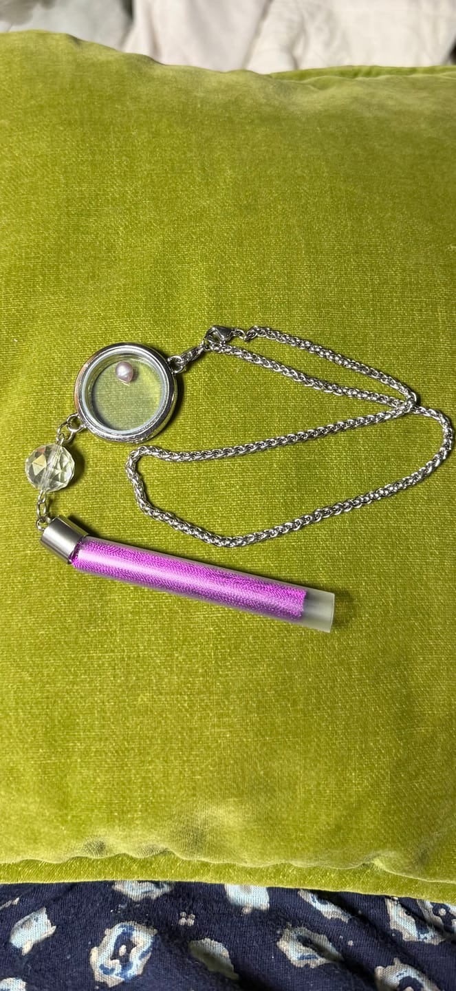 Customer photo review of Glass Locket Pendant Magnetic - Car Hanging Locket
