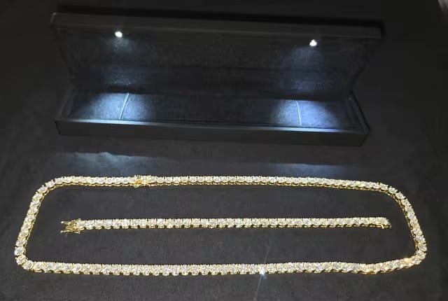 Customer photo review of 2mm 3mm 4mm 5mm 6.5mm Moissanite Tennis Necklace, 925 Silver Gold-Plated