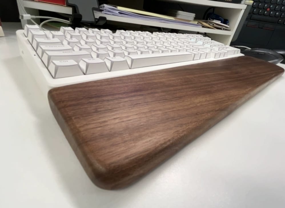 Customer photo review of Mechanical Keyboard Wrist Support