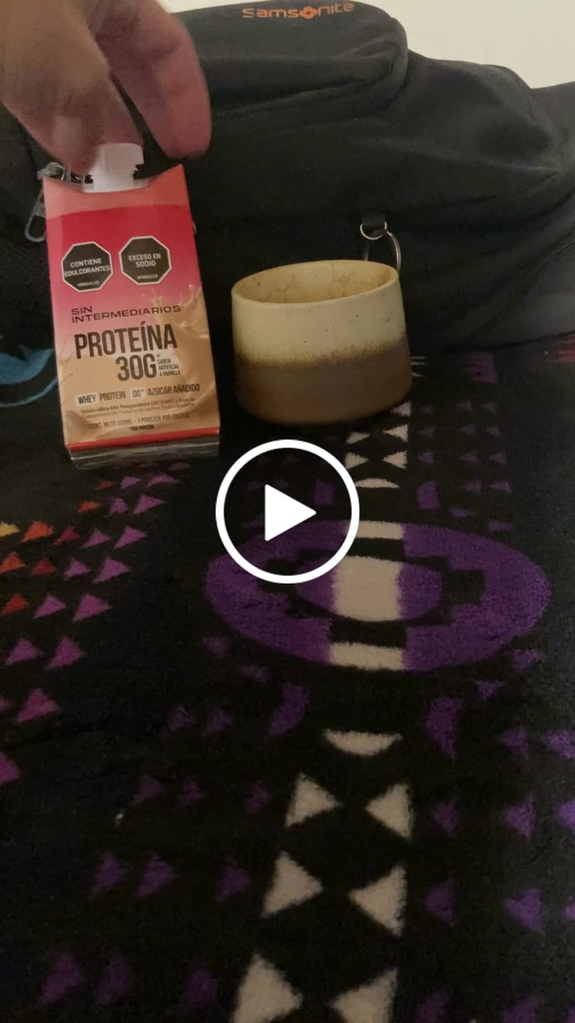 Customer video review of RTD Batido de Proteína Vainilla