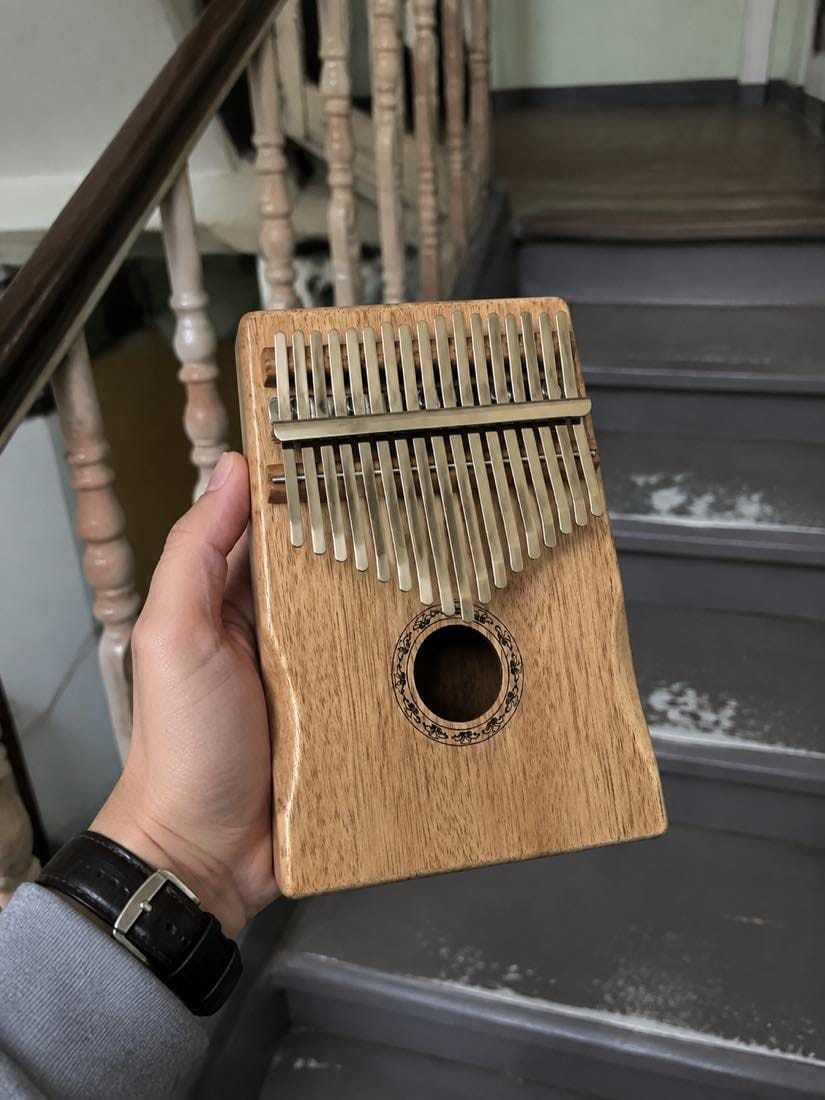 Customer photo review of Kalimba 17 Tasten - Mahagoni, mit Resonanzkammer