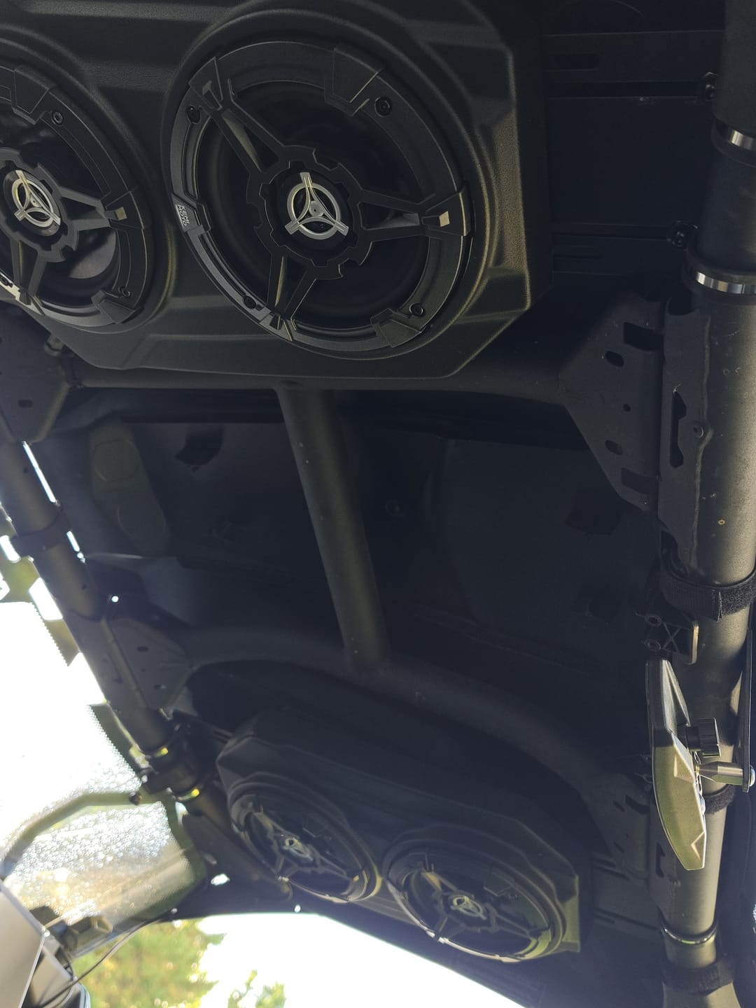 Customer photo review of UTV Sound System 6.5 Inch Speakers Overhead Stereo Bluetooth Fits 1.625-1.9in Roll Cages