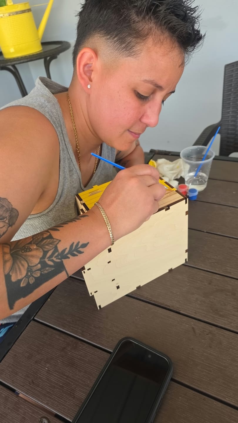 Customer photo review of Casita de Campo Alegría | Kit DIY Madera y Pintura