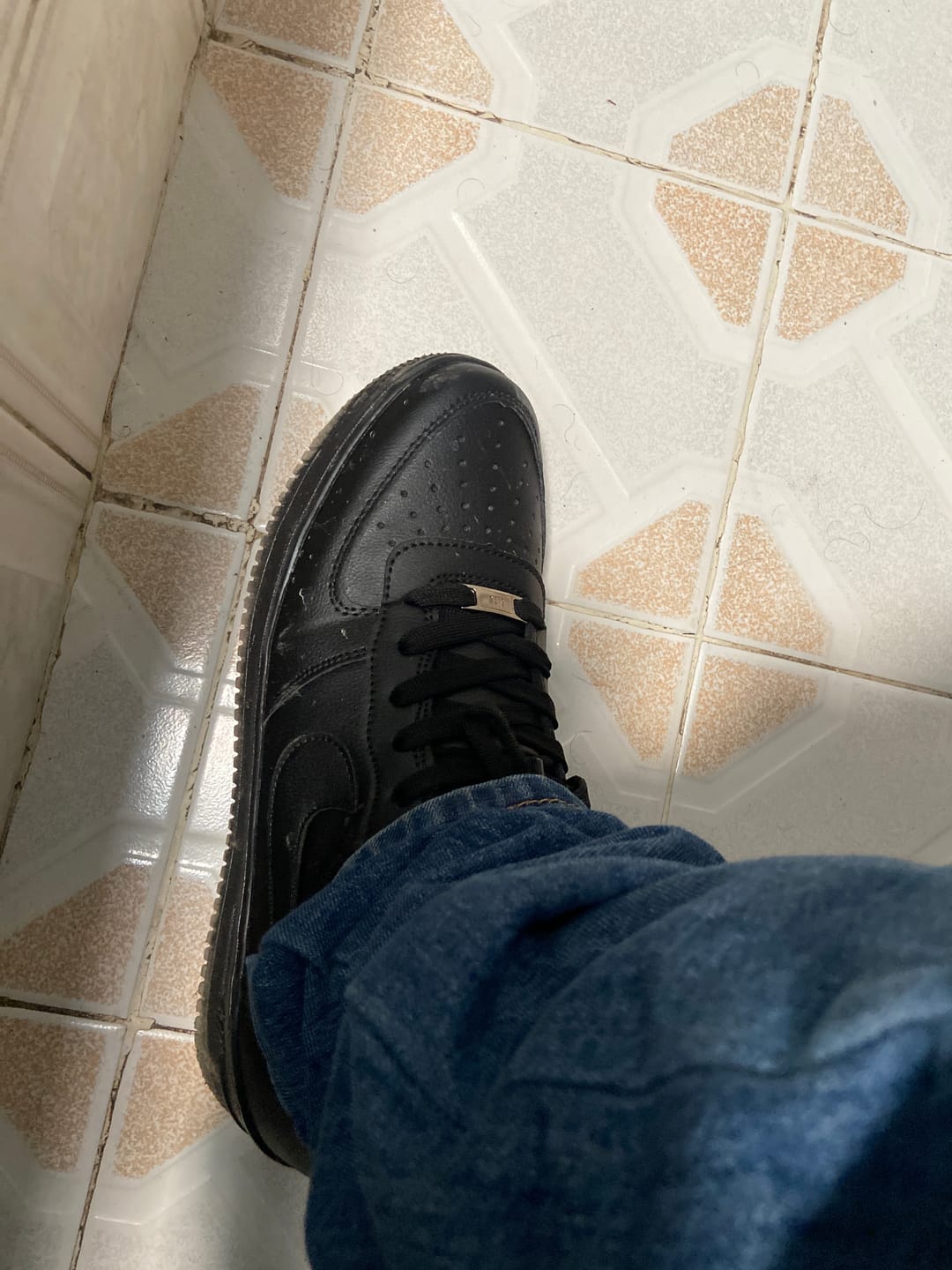 Customer photo review of Tenis 270 Negro Total