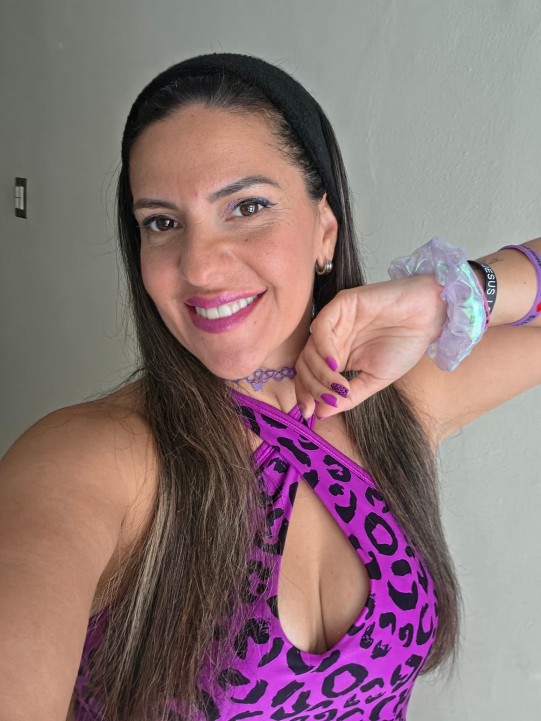 Customer photo review of Ultrabright Reversible ZW Racerback V-Bra