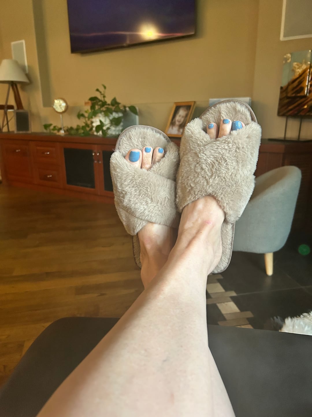 Customer photo review of Nordic Cozy Cross Band Slippers