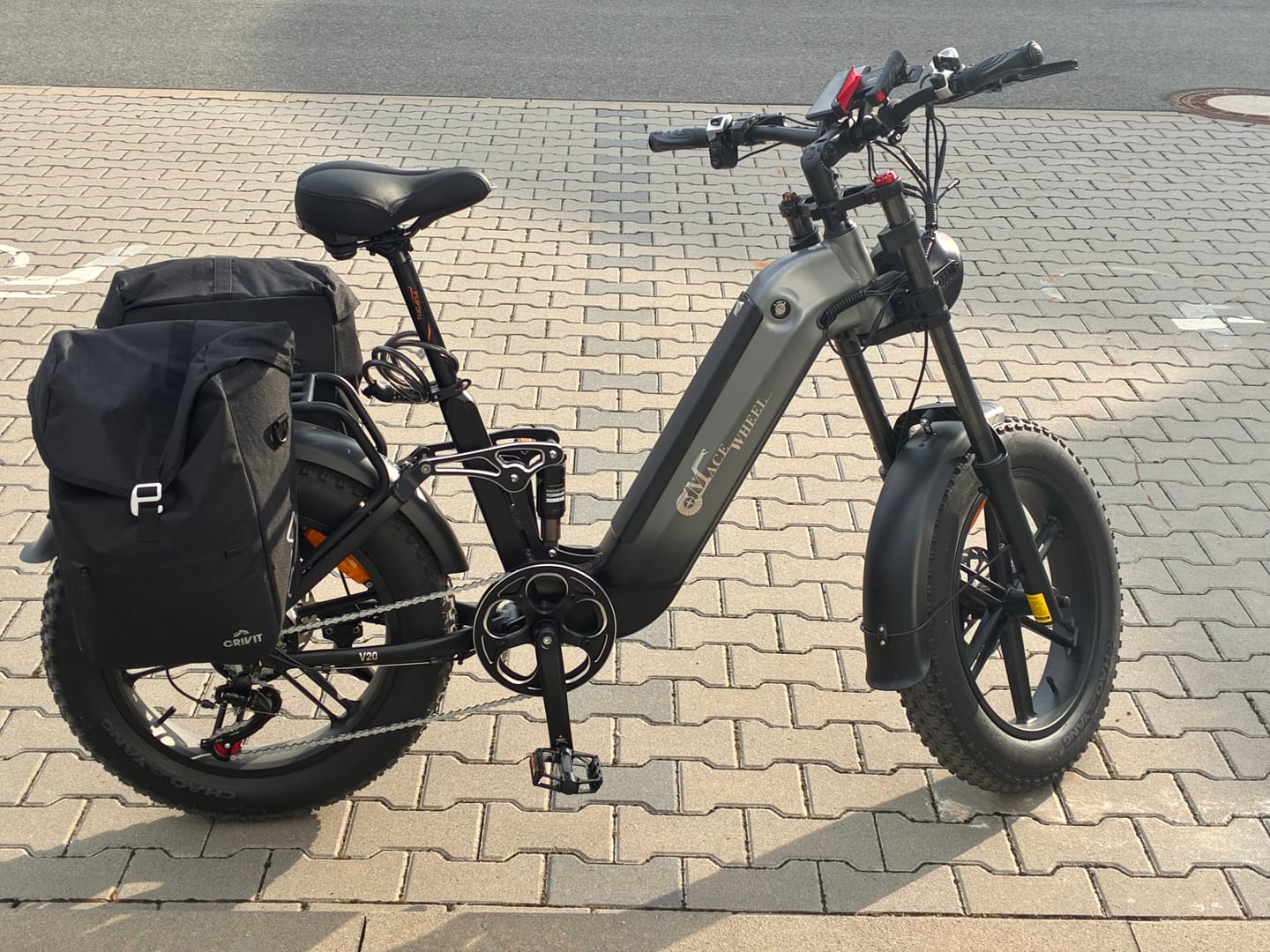 Customer photo review of CMACEWHEEL V20 750W 20" Fat Bike 960Wh Full Suspension E-bike with Torque Sensor 48V 20Ah Battery