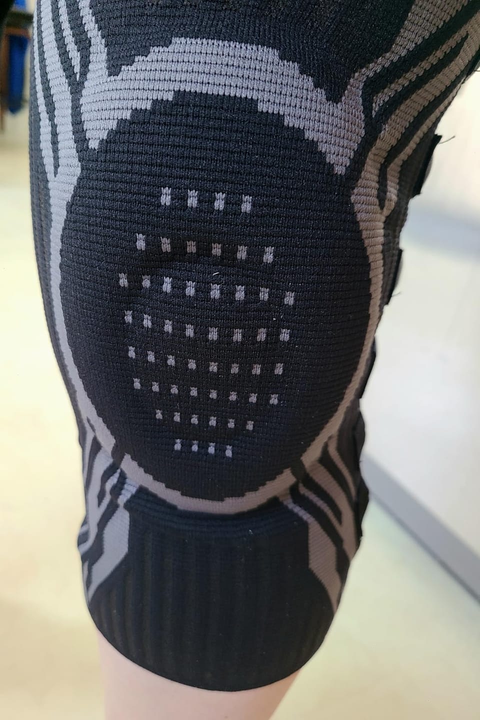 Customer photo review of Kairo Knee Support Brace