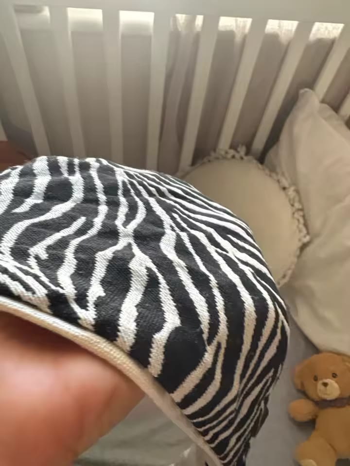 Customer photo review of Huggable Co. - Hip Carrier