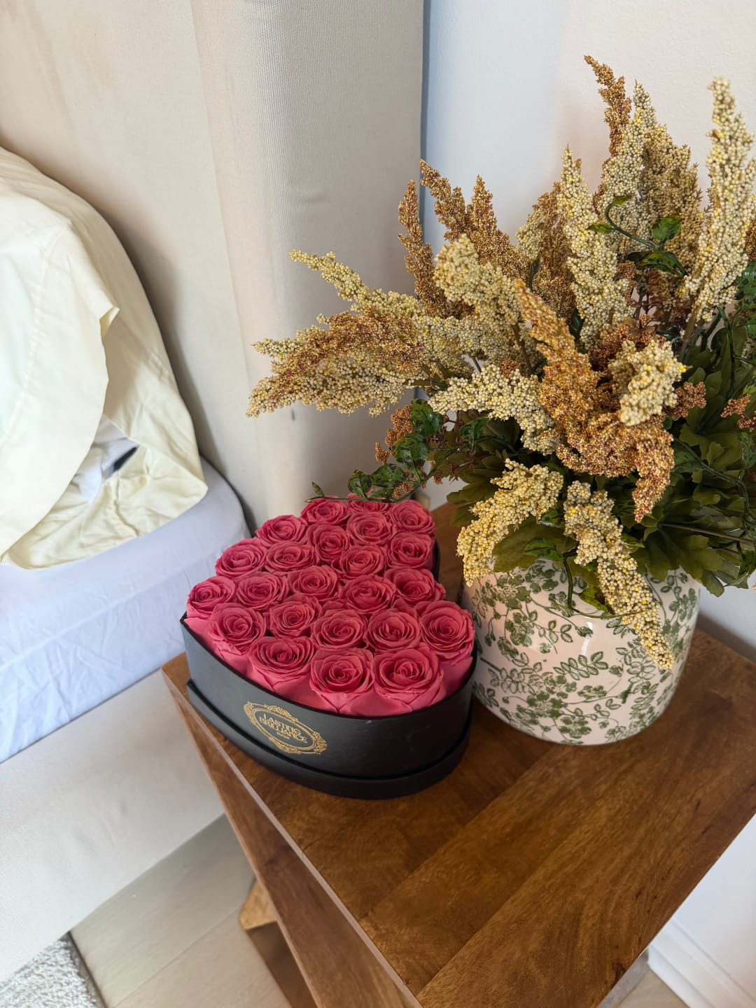 Customer photo review of Signature Affection 2-Dozen Roses In Black Heart Box