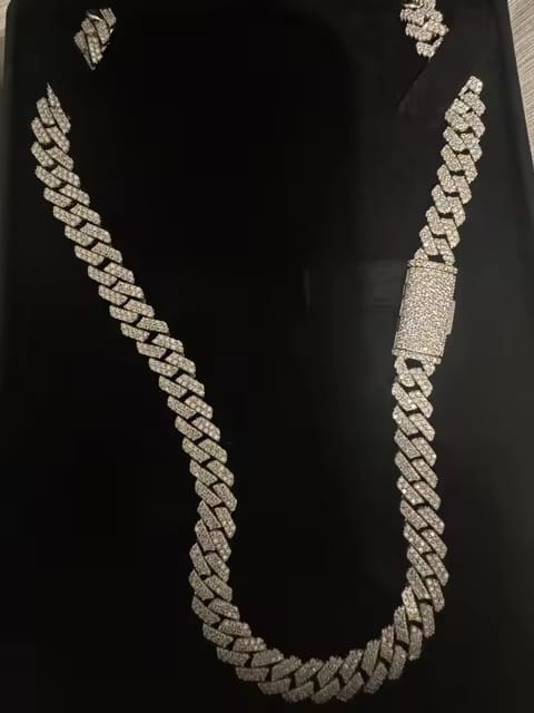 Customer photo review of Sterling Silver 8MM Moissanite Diamond Cuban Chain Necklace