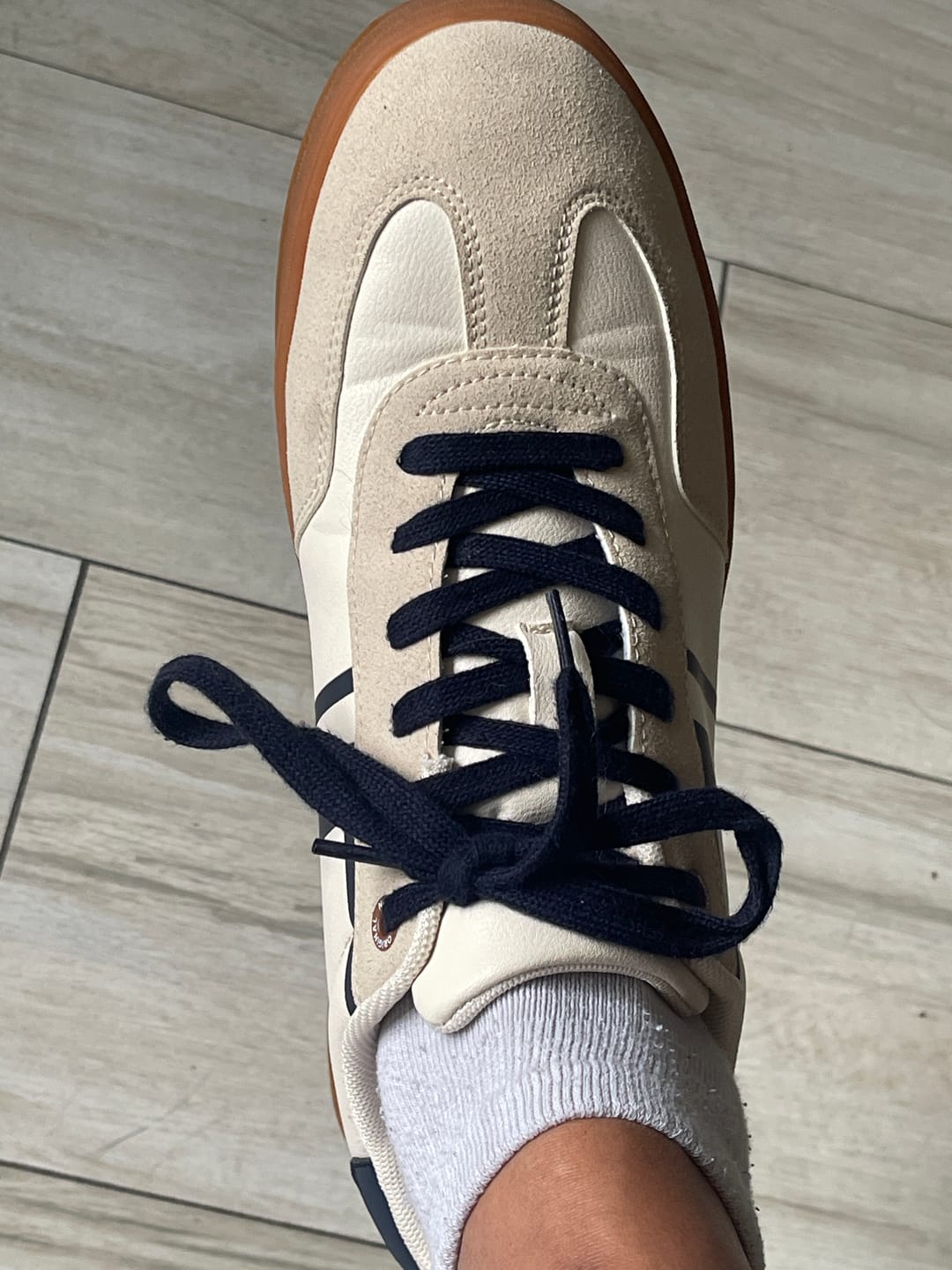 Customer photo review of Tenis Style Maes Blanco