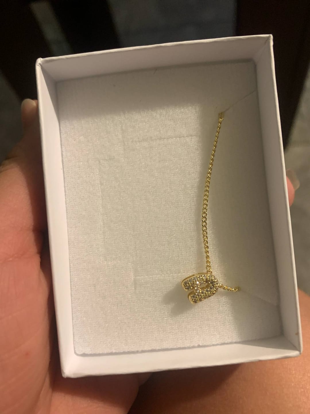 Customer photo review of Collar Dorado Liso Inicial Balloon