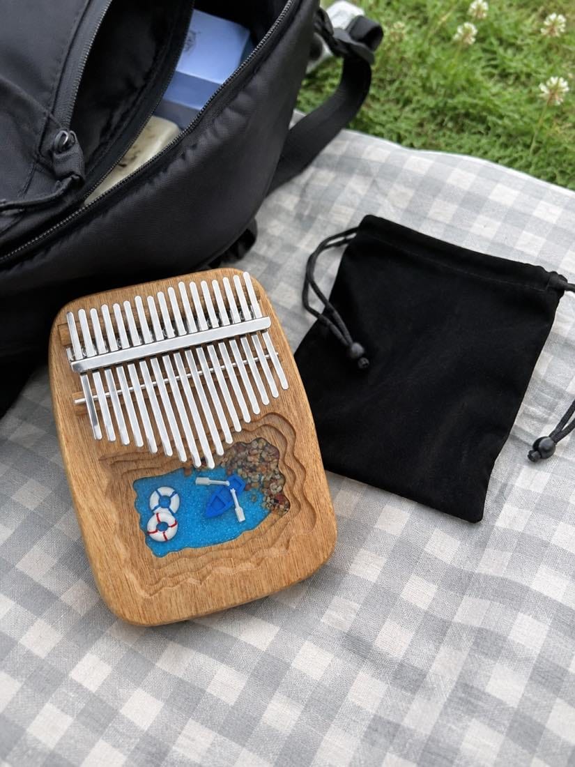 Customer photo review of Mbira 17 Tasten - Mahagoni, Afrika-Edition - Kalimba