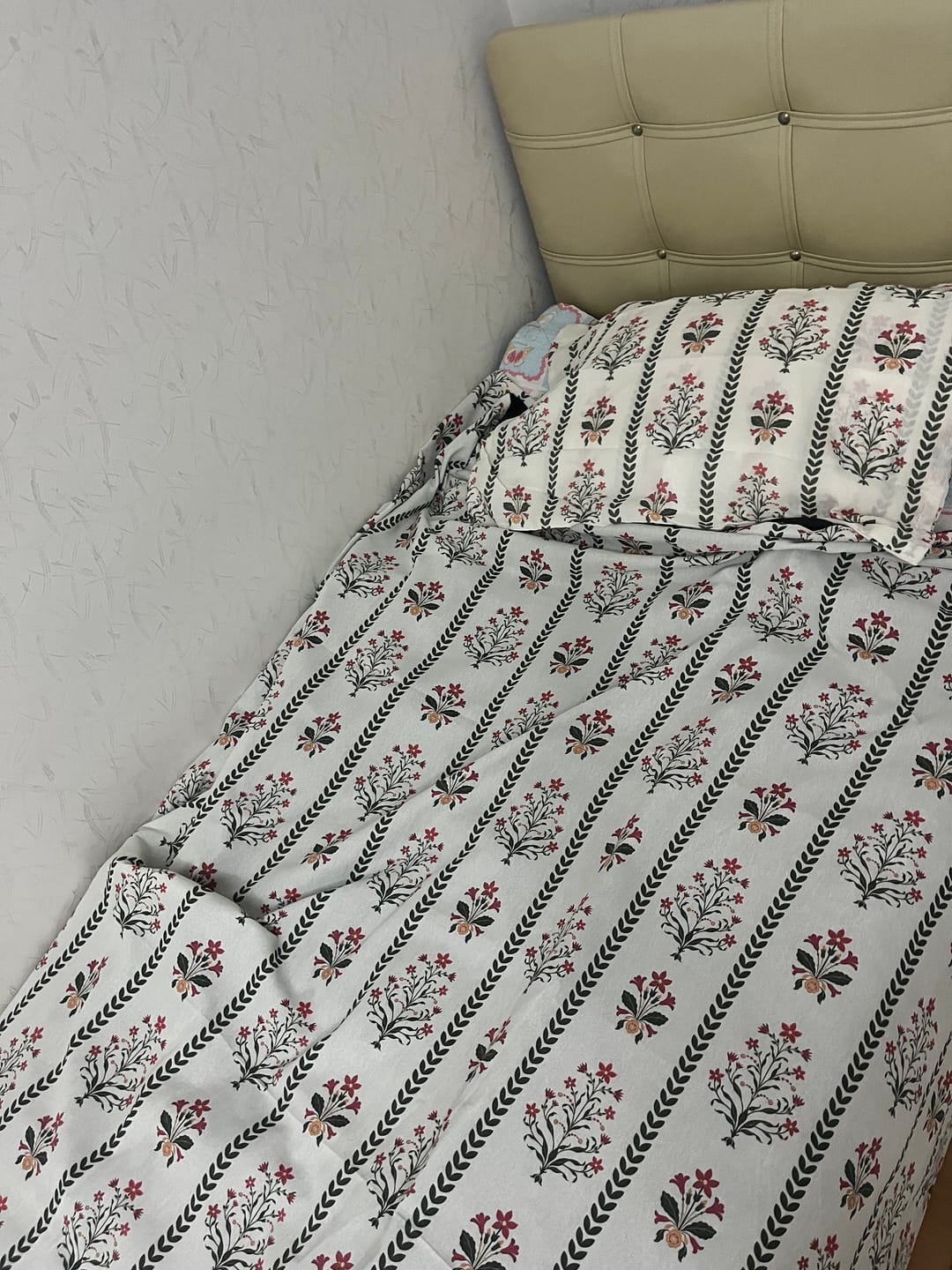 Customer photo review of Lora Nefes Alan Pamuklu Çift Kişilik Nevresim Takımı