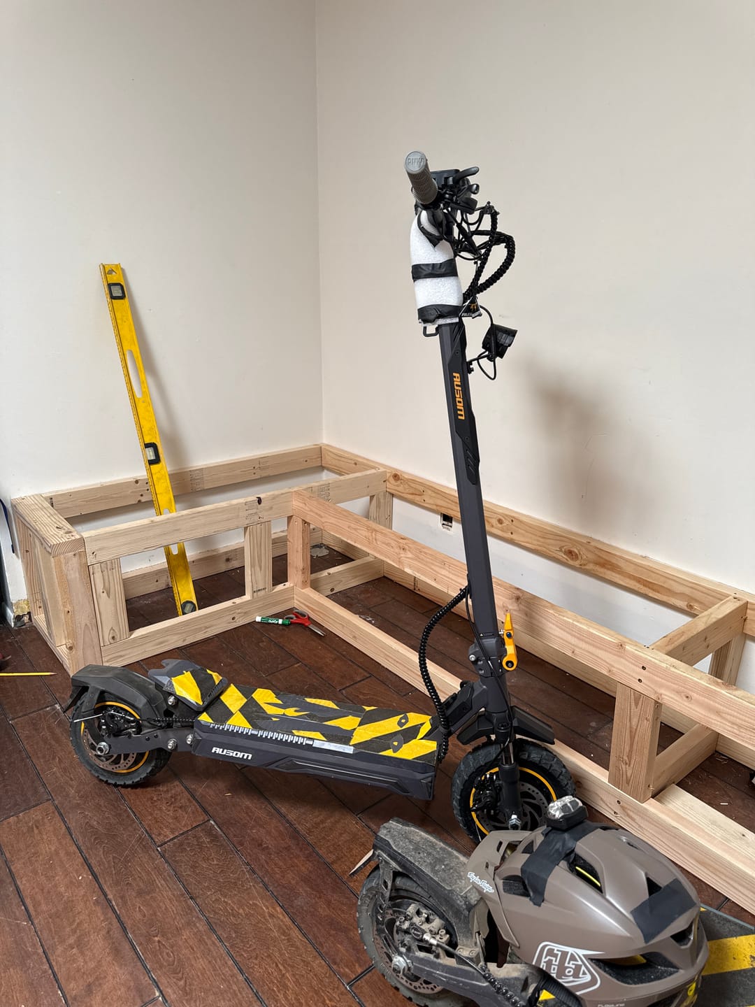 Customer photo review of Ausom K20 Pro (Laluz 2 Pro) Dual Motor E-Scooter