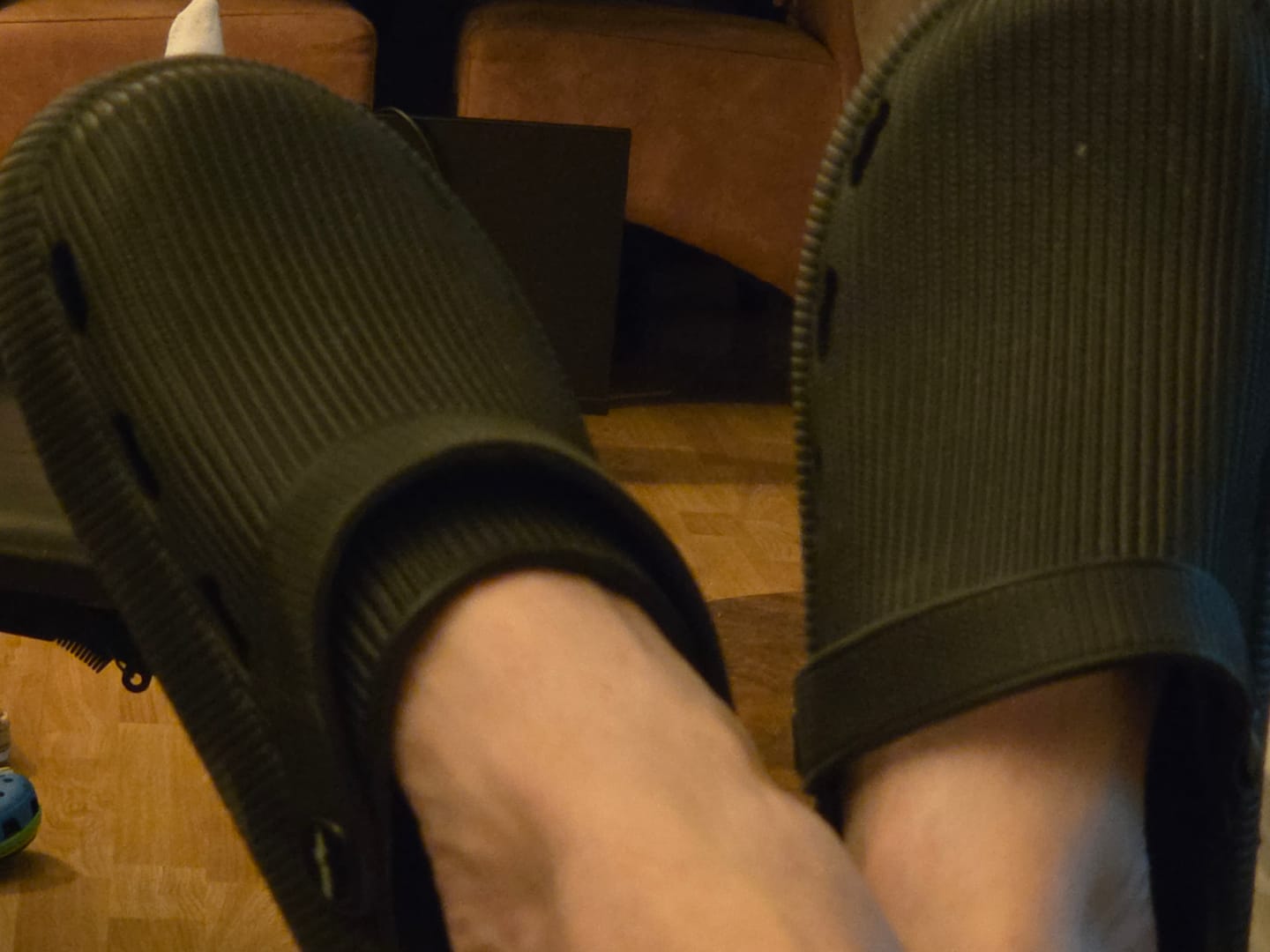 Customer photo review of HappyClogs Original