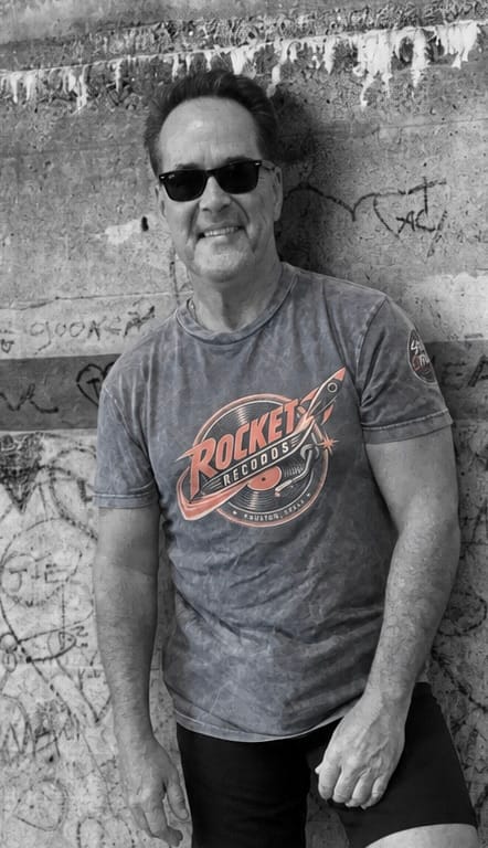Customer photo review of Unbroken | Unisex Original Art Tee
