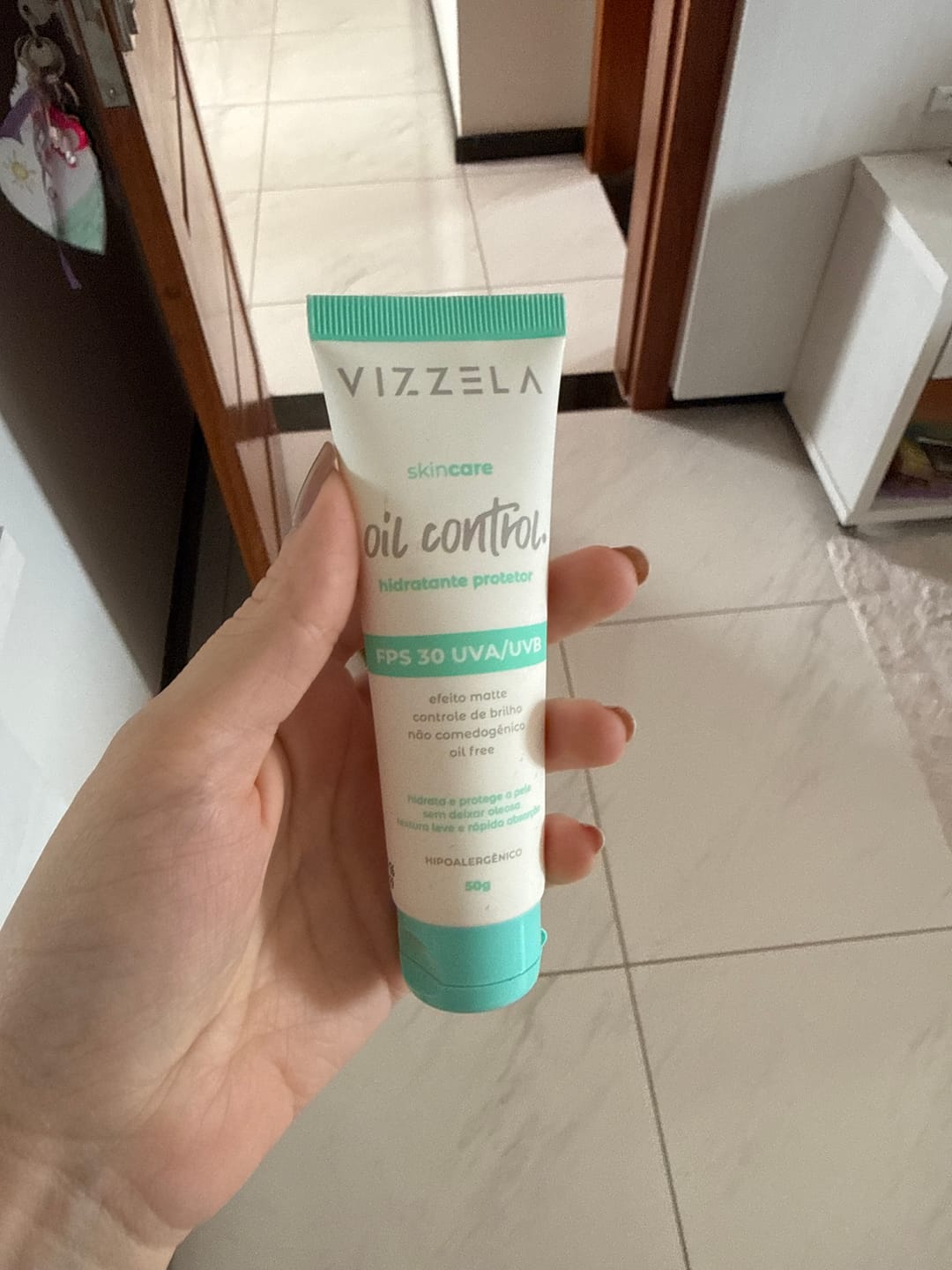 Customer photo review of Hidratante Protetor FPS 30 Oil Control - Vizzela